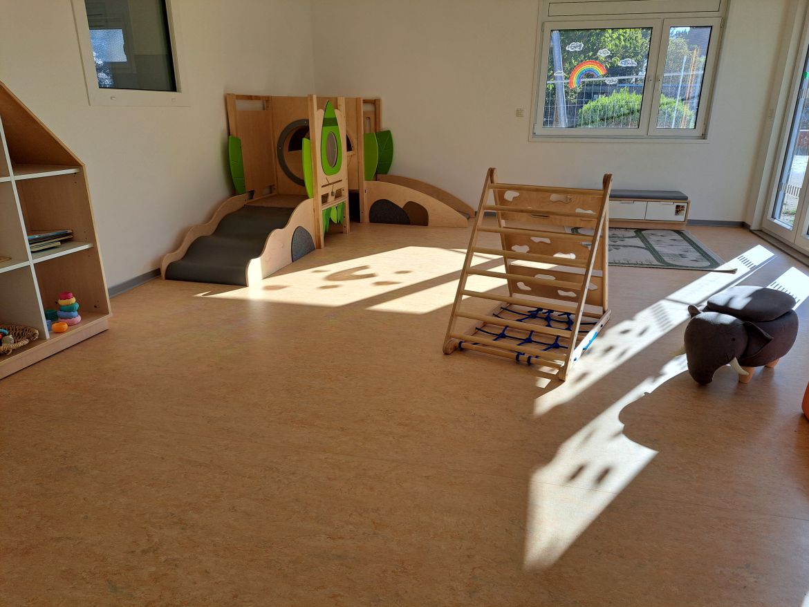 Krippe Bewegungs- und Bauraum.jpg